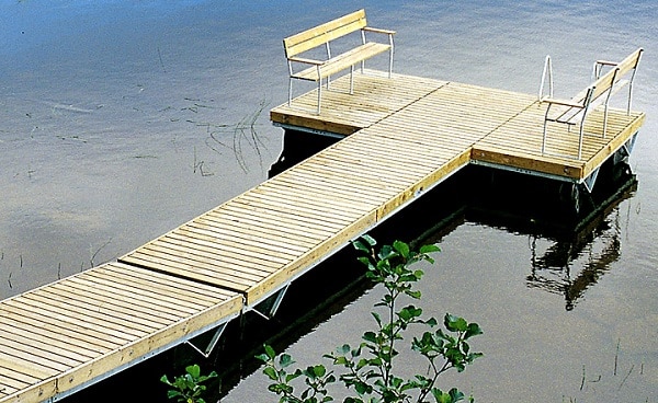 Brygga Rentukka D 3-4 med b&auml;nkar